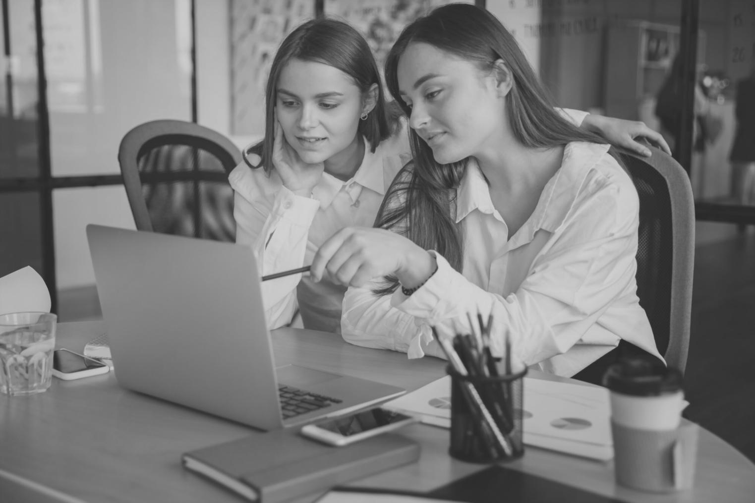 Formación práctica en gestión de franquicias financieras